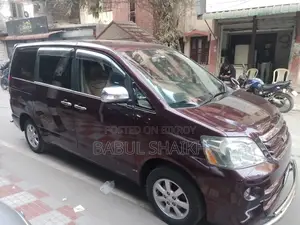 Toyota Noah 2.0 Front-Wheel Drive (8 Seater) 2005 Maroon