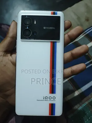 আইকিউও ২৫৬ জিবি সাদা