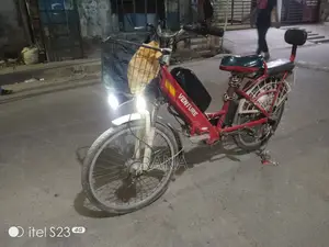 মোটরসাইকেল ২০২৫ লাল