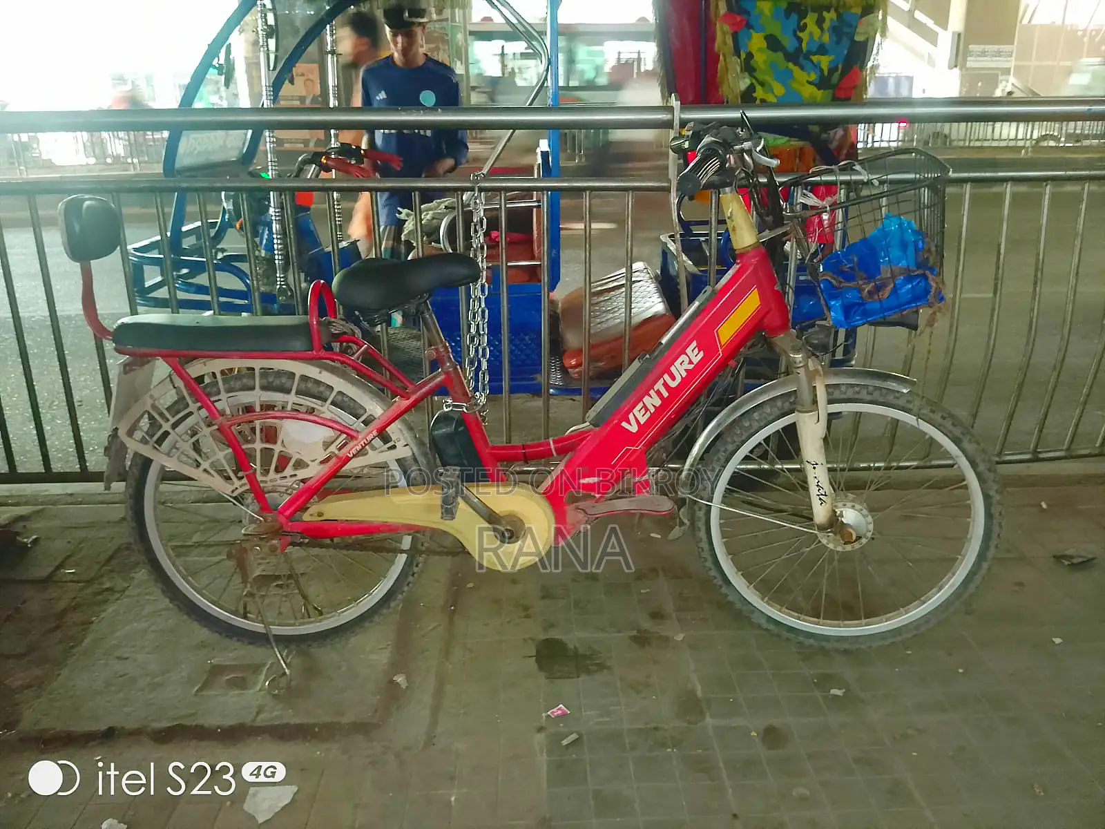 মোটরসাইকেল ২০২৫ লাল