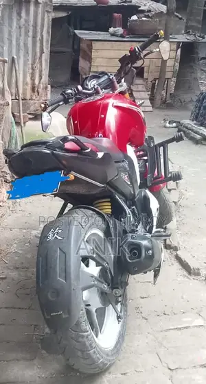 ইয়ামাহা এফজেড ২০১৭ রেড