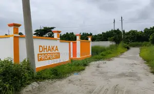 সেক্টর-১৭/বি এ মেট্রো স্টেশন ৩ কাঠা পার্ক ইস্ট