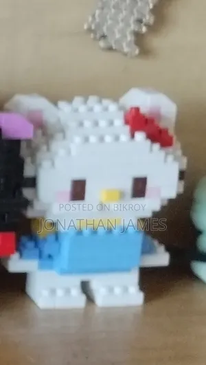 Hello Kitty Lego. It is set up.