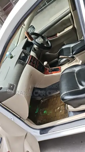 Toyota Corolla Fielder 2004 White