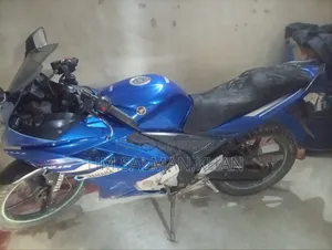 Yamaha R1 2010 Blue