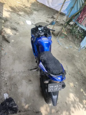 Yamaha R1 2010 Blue