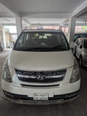 Hyundai H1 2011 White