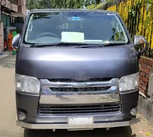 টয়োটা হাইএচ ২০১২ গ্রে