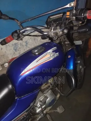 Bajaj Boxer 100 2016