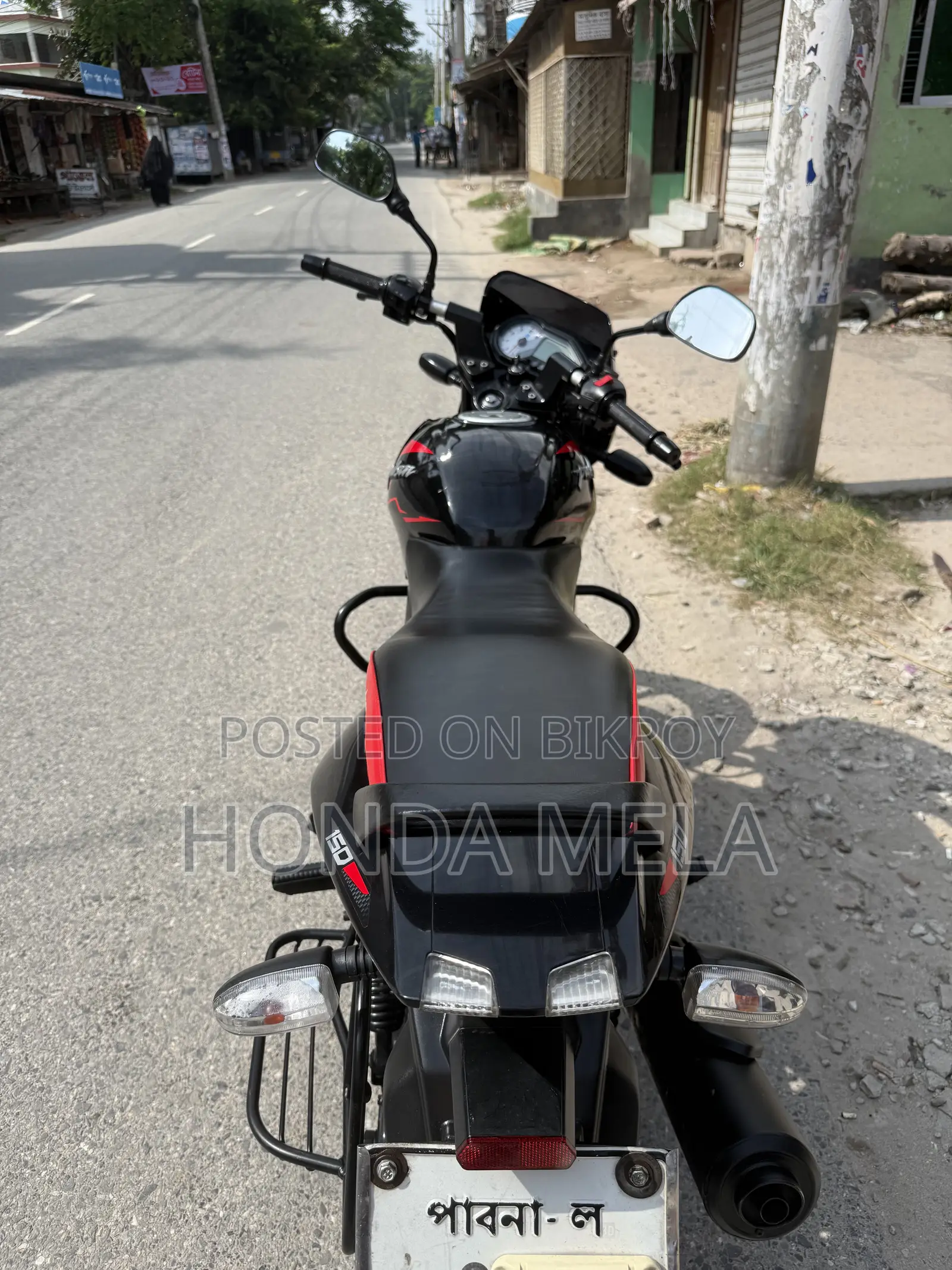 বাজাজ পালসার ১৫০ ২০২২ ব্ল্যাক