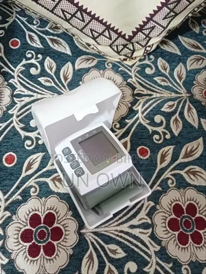 ডিজিটাল রক্তচাপ মাপার মেশিন [বয়ার বিসি৩০]