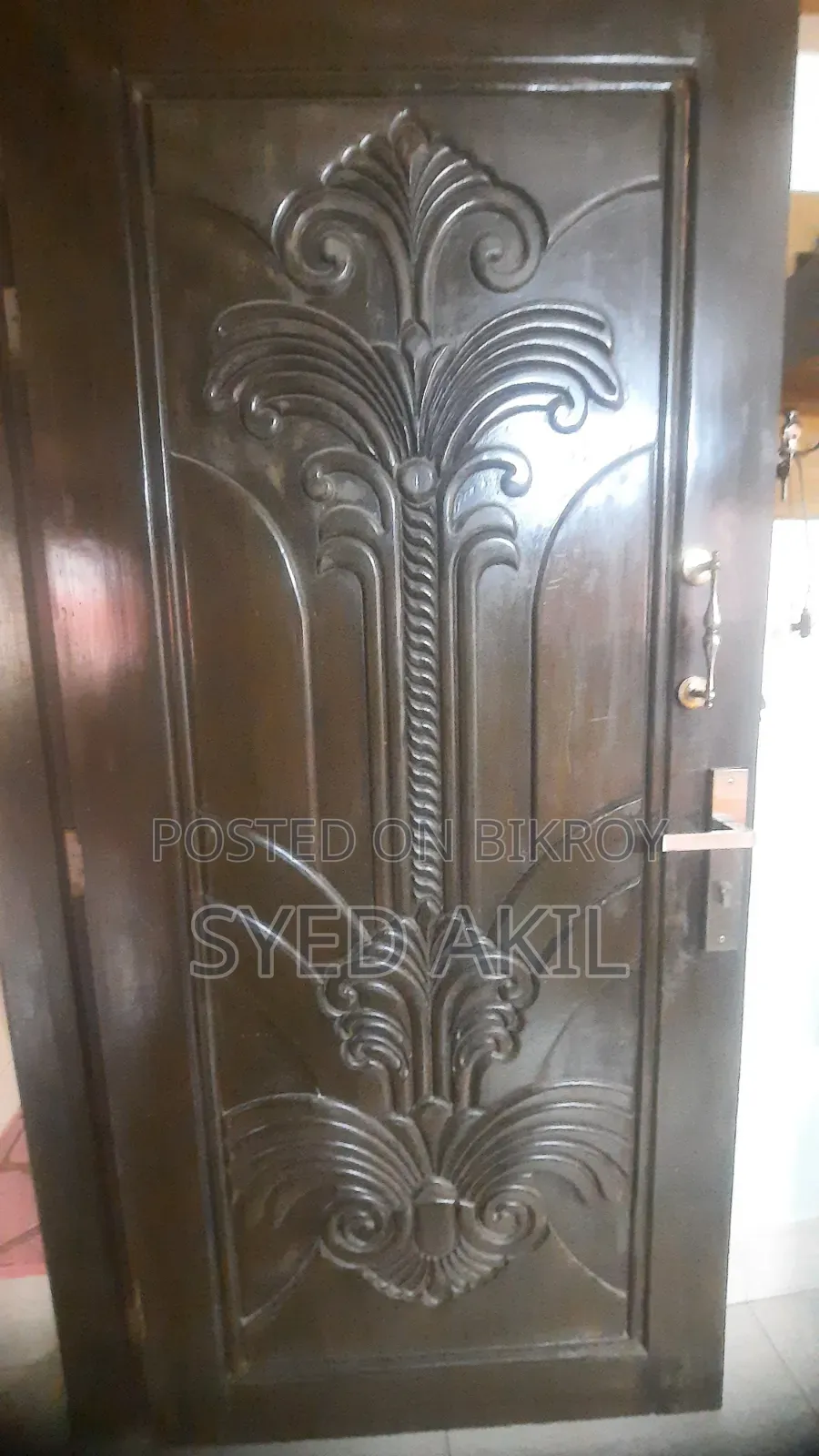 মেহগনি কাঠের দরজা