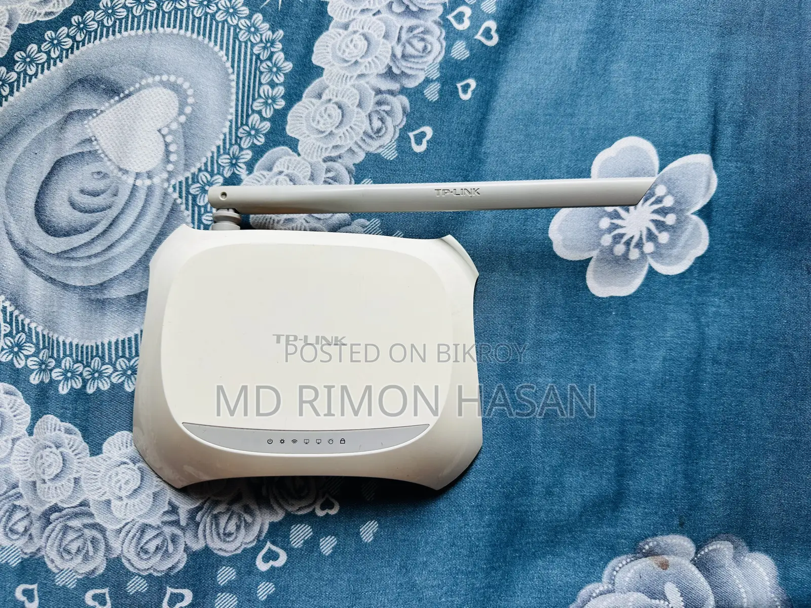 Tp Link Router and ONU Charger.