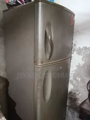 একটা এলজি ফ্রিজ বিক্রয় করা হবে