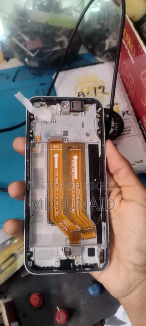 টেকনো পোভা ৭ প্রো ৫জি ২৫৬ জিবি হোয়াইট