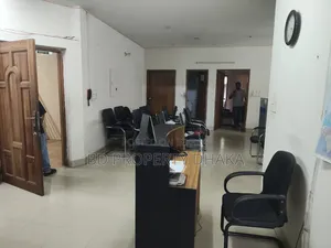 বনানীতে ২৪০০ বর্গফুটের অফিস স্পেস ভাড়া