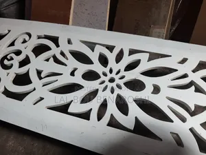 শোরুম ডেকোরেশন