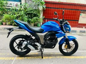সুজুকি জিক্সার ২০২৩ নীল