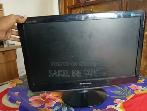 Samsung 22" LED Monitor (Display Problem)
