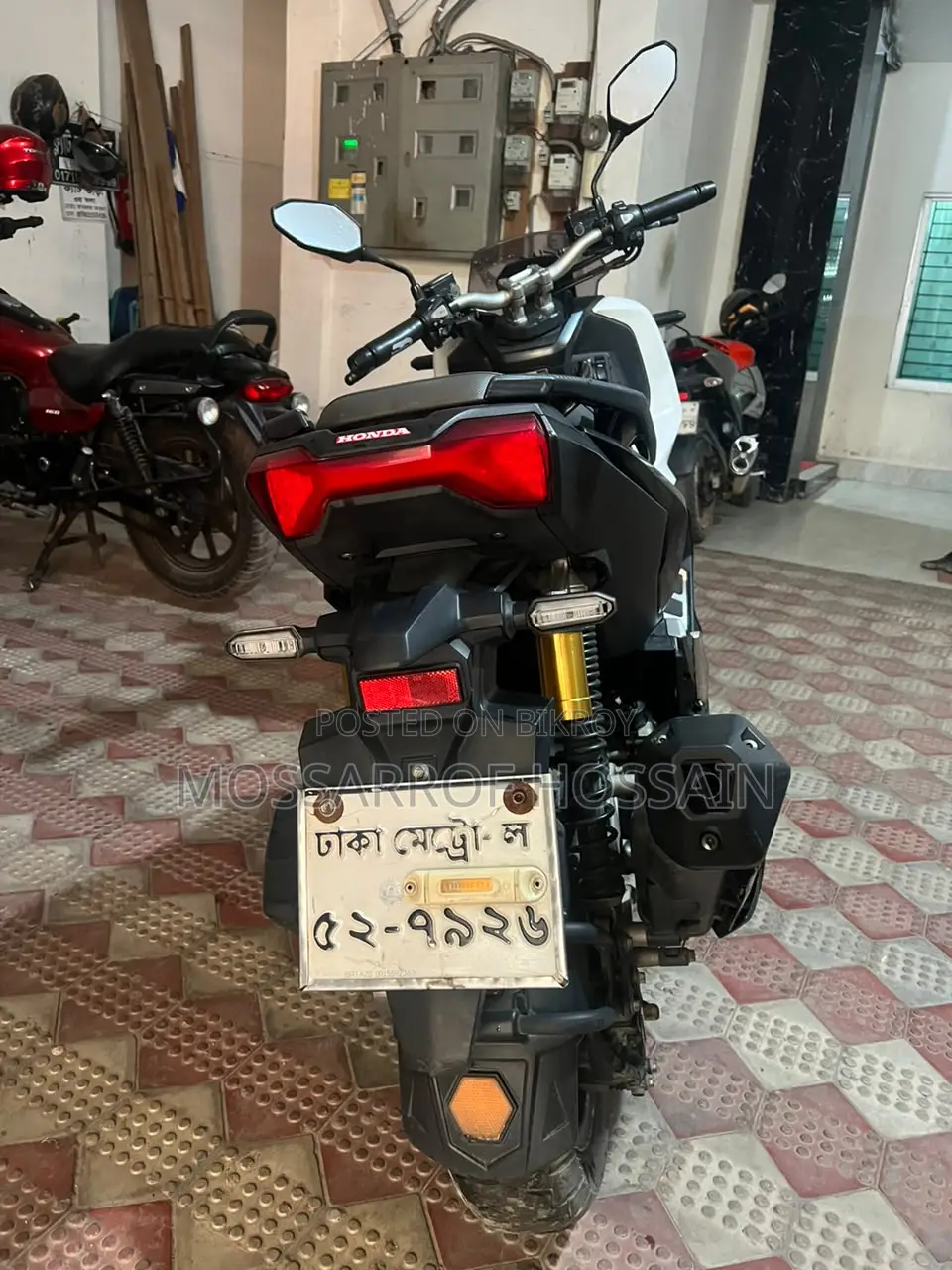 ইয়ামাহা ২০২১ সাদা
