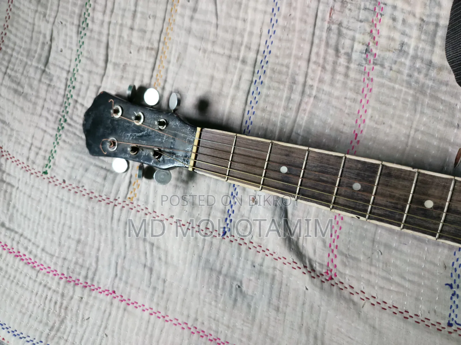 একোস্টিক গিটার