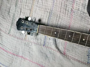 একোস্টিক গিটার