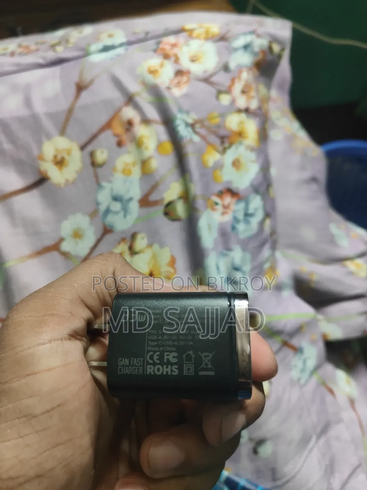 Essager 33 W Charger USB-A+type -C
