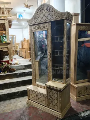 ড্রেসিং টেবিল