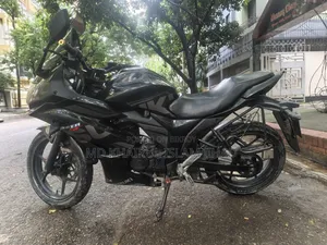 সুজুকি জিক্সার এসএফ ২০১৮ ব্ল্যাক