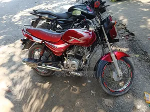 বাজাজ সিটি ১০০ ২০১৭ রেড