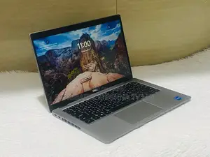 Laptop Dell 3GB Intel SSD 256GB
