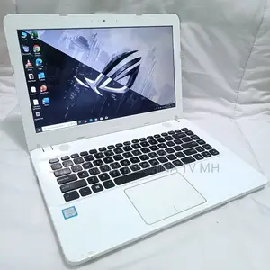 Laptop ASUS 3GB Intel SSD 256GB