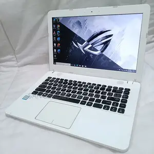 Laptop ASUS 3GB Intel SSD 256GB