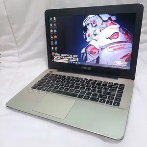 Laptop ASUS 4GB Intel SSD 500GB