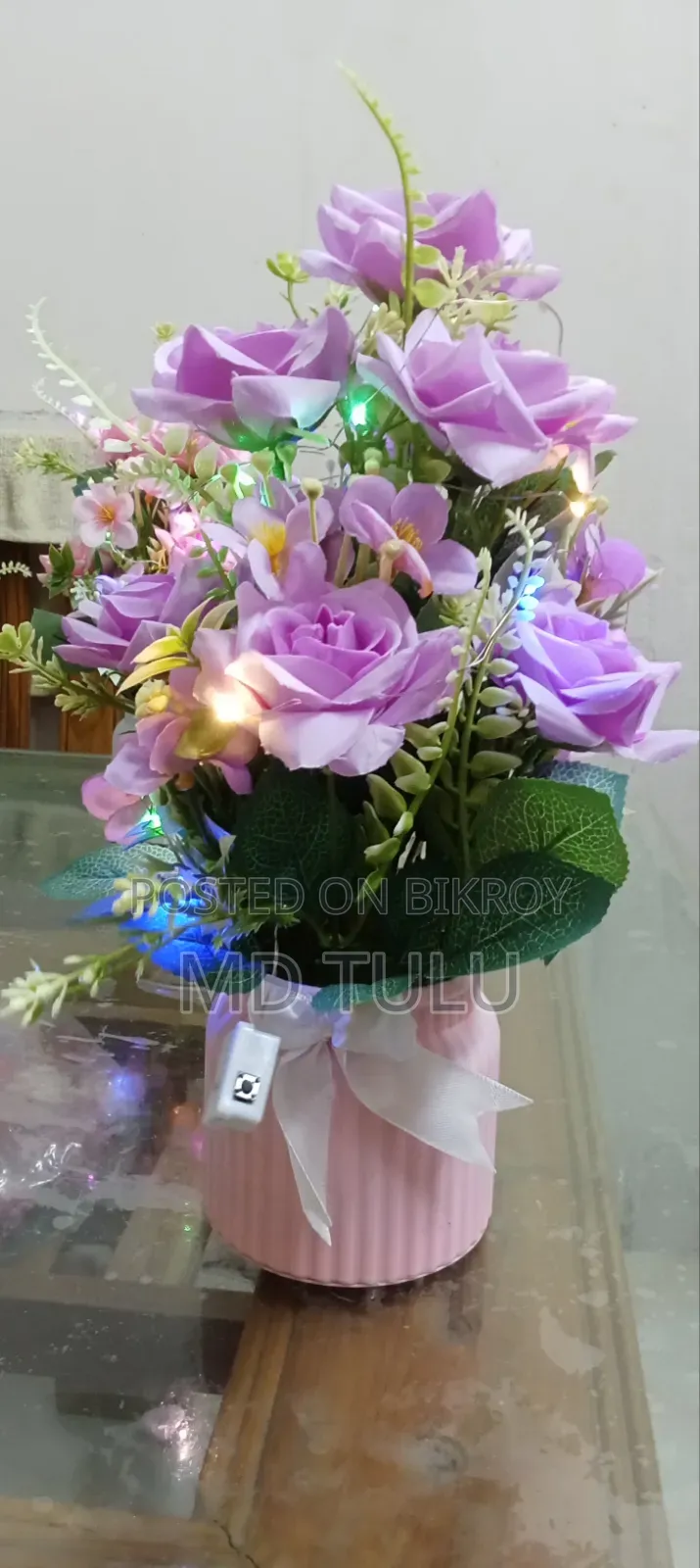 আকর্ষণীয় ফুলের টব লাইটিং সহ