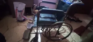 ফোল্ডিং হুইলচেয়ার