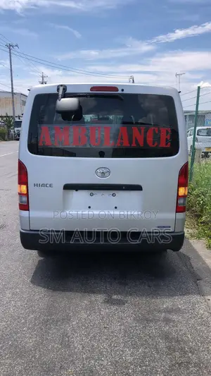 Toyota HiAce 2022 Silver