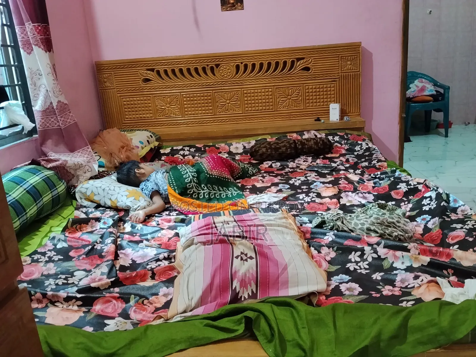 2 Beds and 1 Wardrobe for Sale