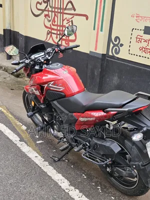 হোন্ডা এক্স-ব্লেড ১৬০ ২০২৫ লাল