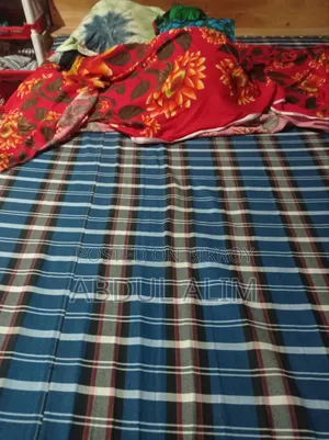 ৫/৬ ফিট ফোমের জাজিম