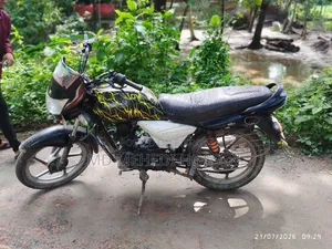 বাজাজ প্লাটিনা ১০০ ২০১৬ কালো