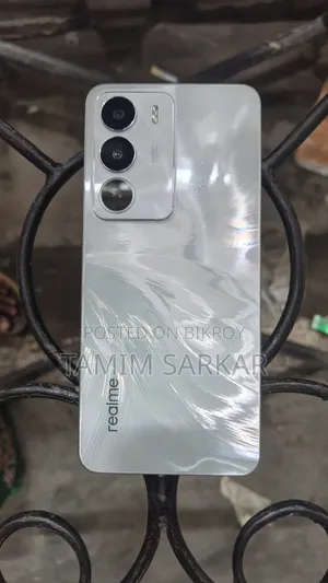 রিয়েলমি সি৭১ ১২৮ জিবি সাদা