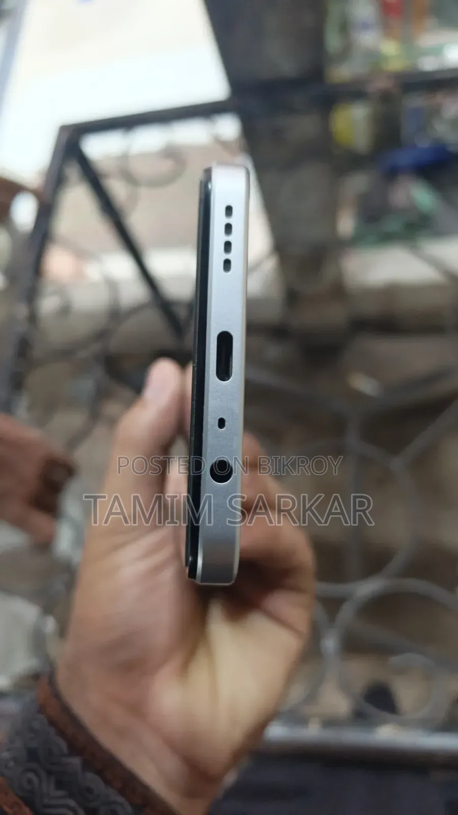 রিয়েলমি সি৭১ ১২৮ জিবি সাদা