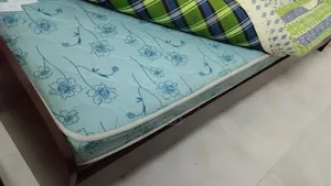 একটি অটোবি সিঙ্গেল খাট ম্যাট্রিক্স সহ বিক্রি করা হবে