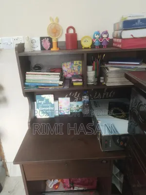 রিগাল ব্র্যান্ডের একটা স্টাডি টেবিল সেল করা হবে