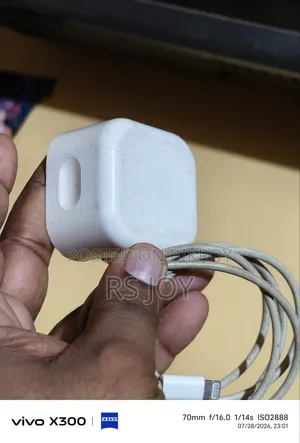 Apple Original 14 Pro Max Charger