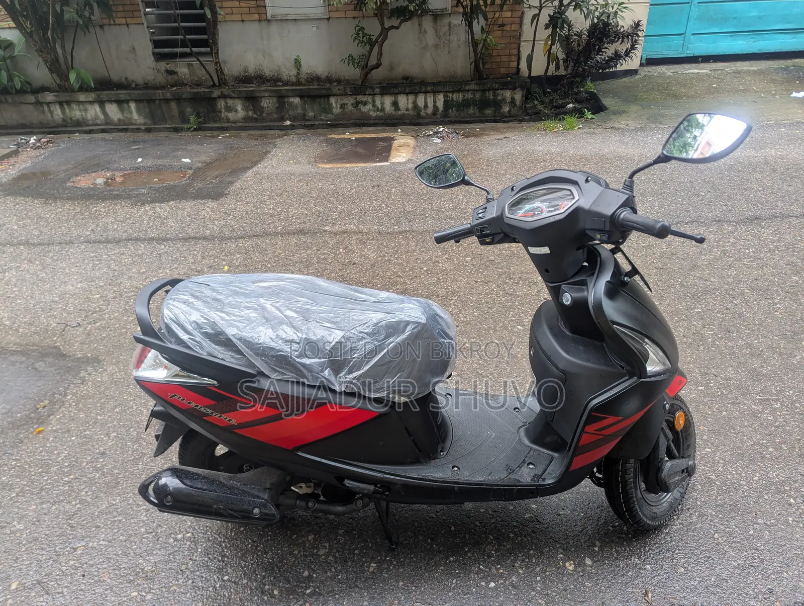 New Hero Pleasure 2026 Black