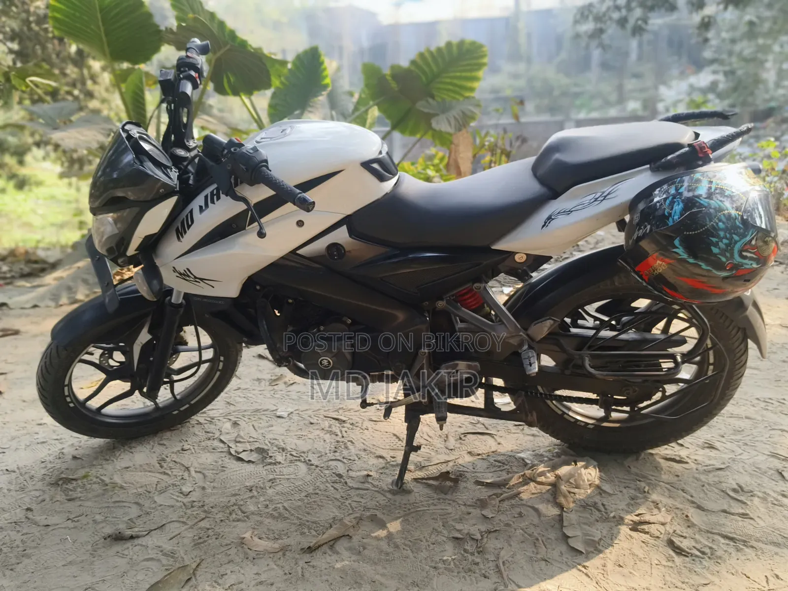Bajaj Pulsar NS 160 2019 White