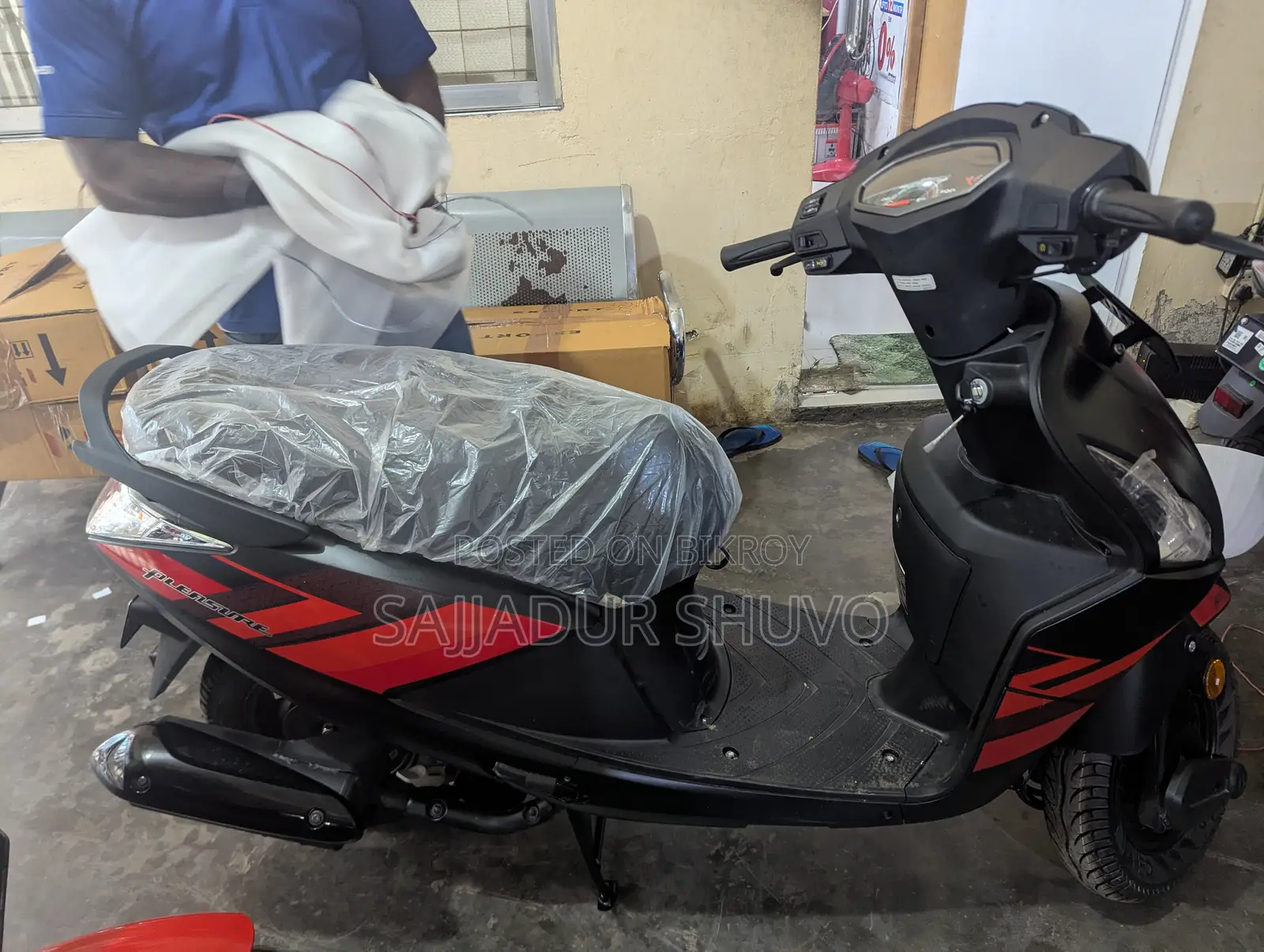 New Hero Pleasure 2026 Black