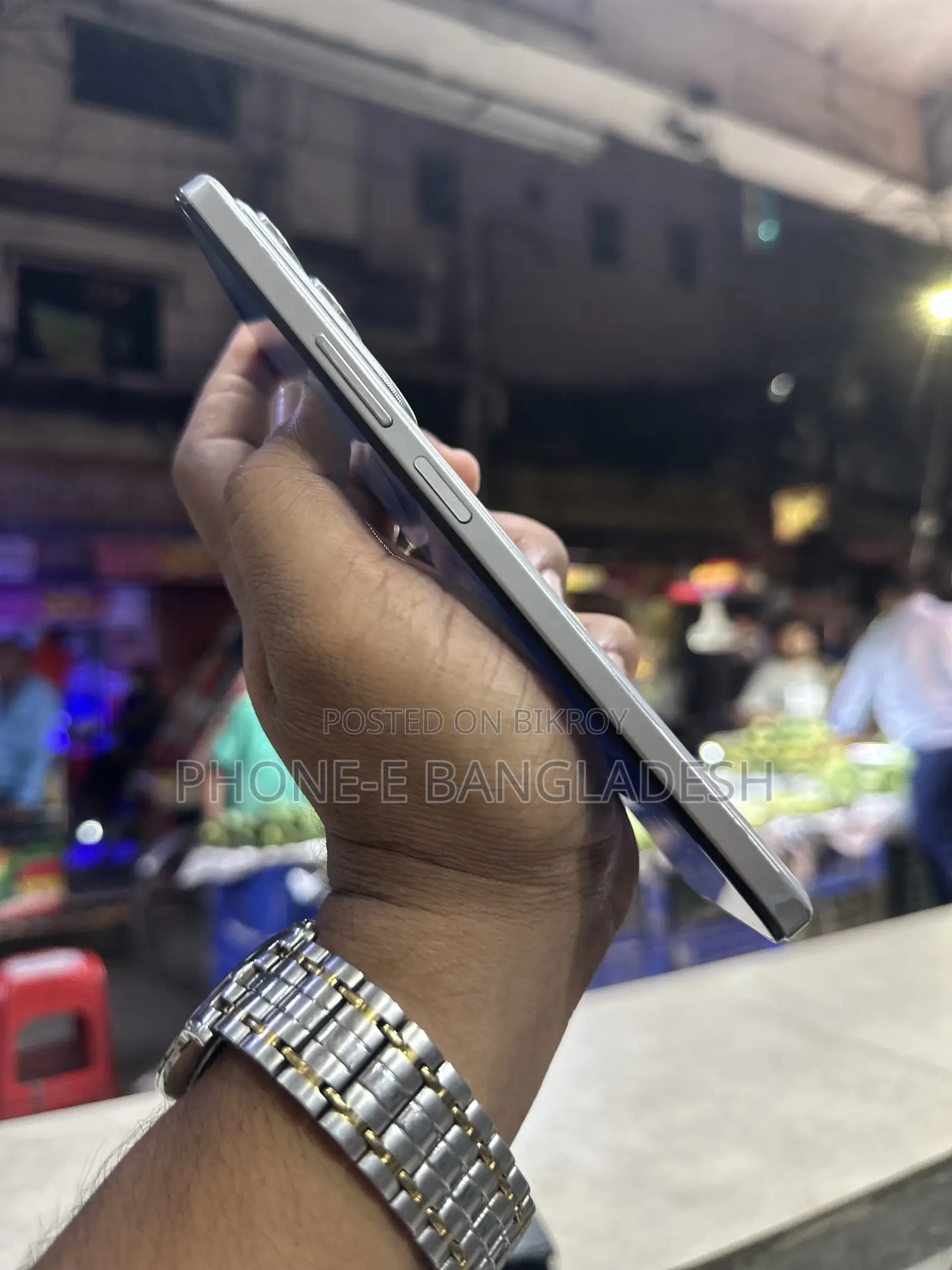 আইকিউওও জেড১০এক্স ১২৮ জিবি সিলভার